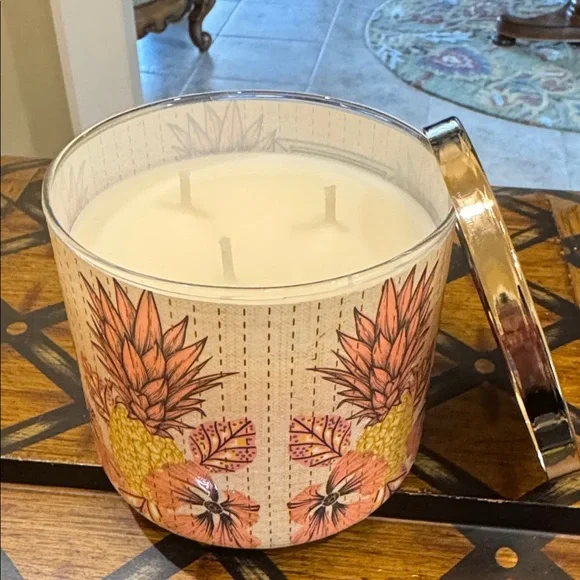 Bath & Body Works Pink Pineapple Sunrise Candle - Picture 2 of 2